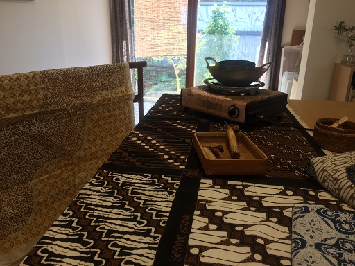 �������i